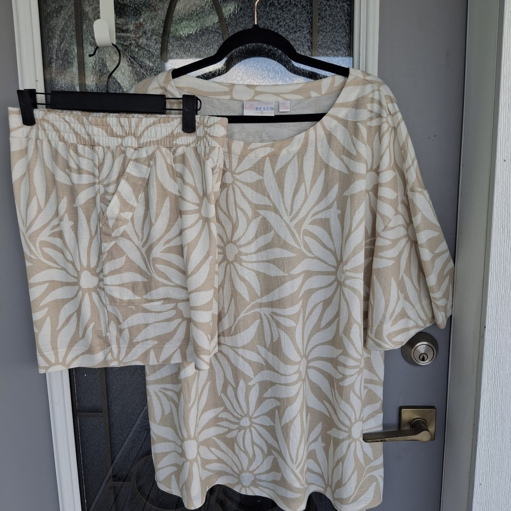 Belle Beach by Kim Gravel 2 Piece Beachy Cover-Up Set Top XL, Shorts M NWOT