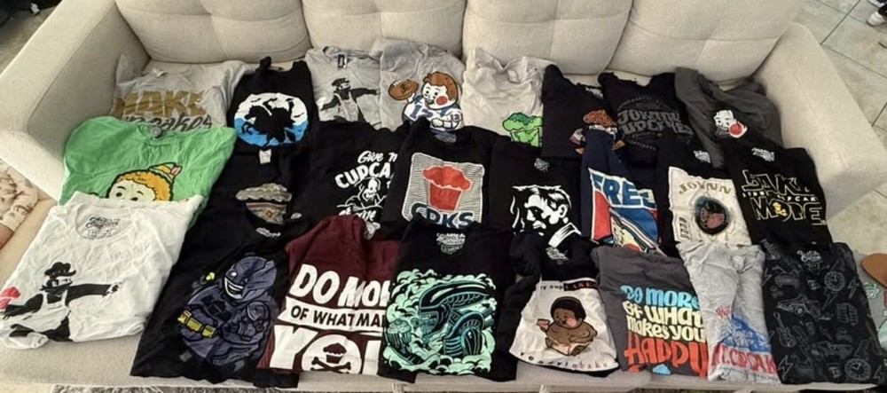 JOHNNY CUPCAKES 3XL T-SHIRT LOT