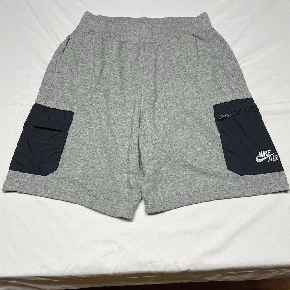 Nike Shorts Mens XL Gray Black Fleece Cargo Pockets Air Logo Athletic Casual