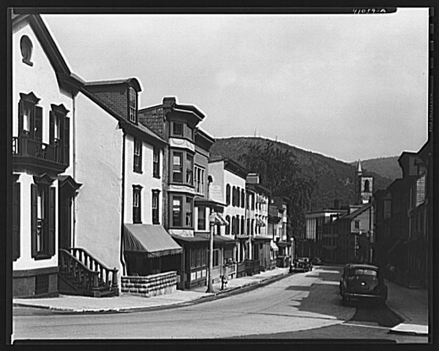 Photo:Upper Broadway. Mauch Chunk, Pennsylvania