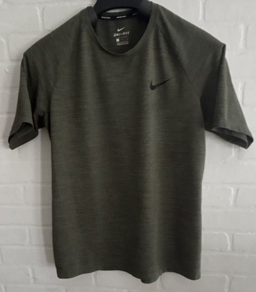 Nike Pro Dri-Fit Men's olive Athletic T-Shirt Moisture Wicking Size L