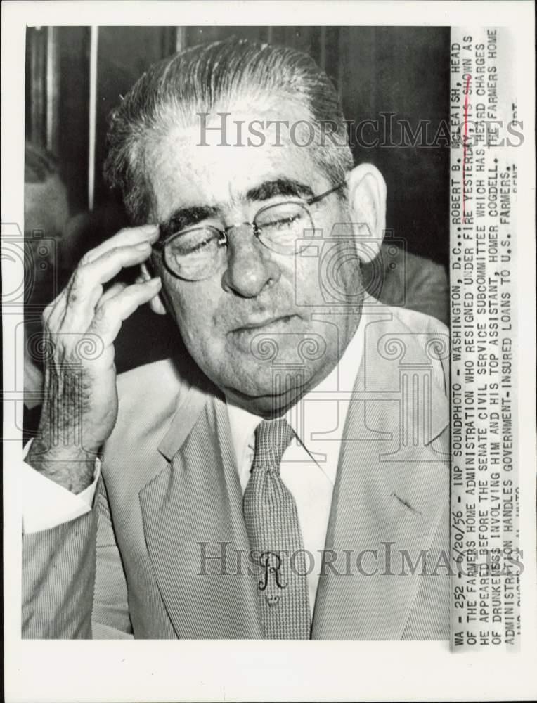 1956 Press Photo Robert McLeaish testifies at Senate Civil Service hearing in DC