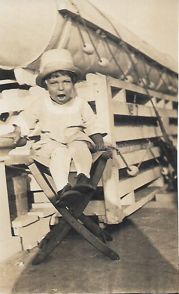 FOUND FAMILY PHOTOGRAPH Black  + White VINTAGE Original 45 40 X