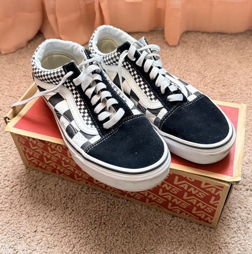 VANS Old Skool Black/White Checkerboard Canvas Lace-Up Sneakers Men’s 6.5