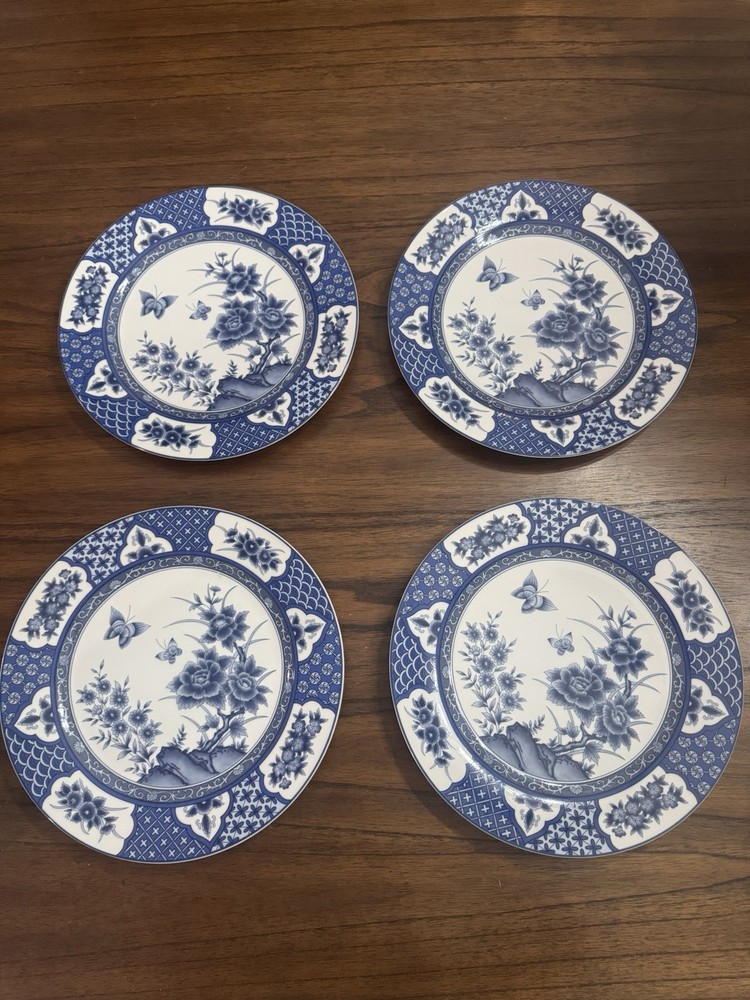 Set Of 4 Imari Blossom Butterfly China Porcelain 10.75” Dinner Plates Retired