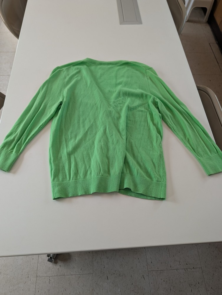 Olive Green Women's Cardigan Sweater Size Medium Gap  Only Worn Once