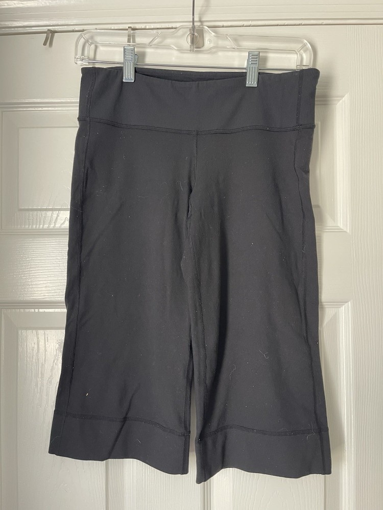 Size 4 Black Cropped Flared Lululemon Leggings
