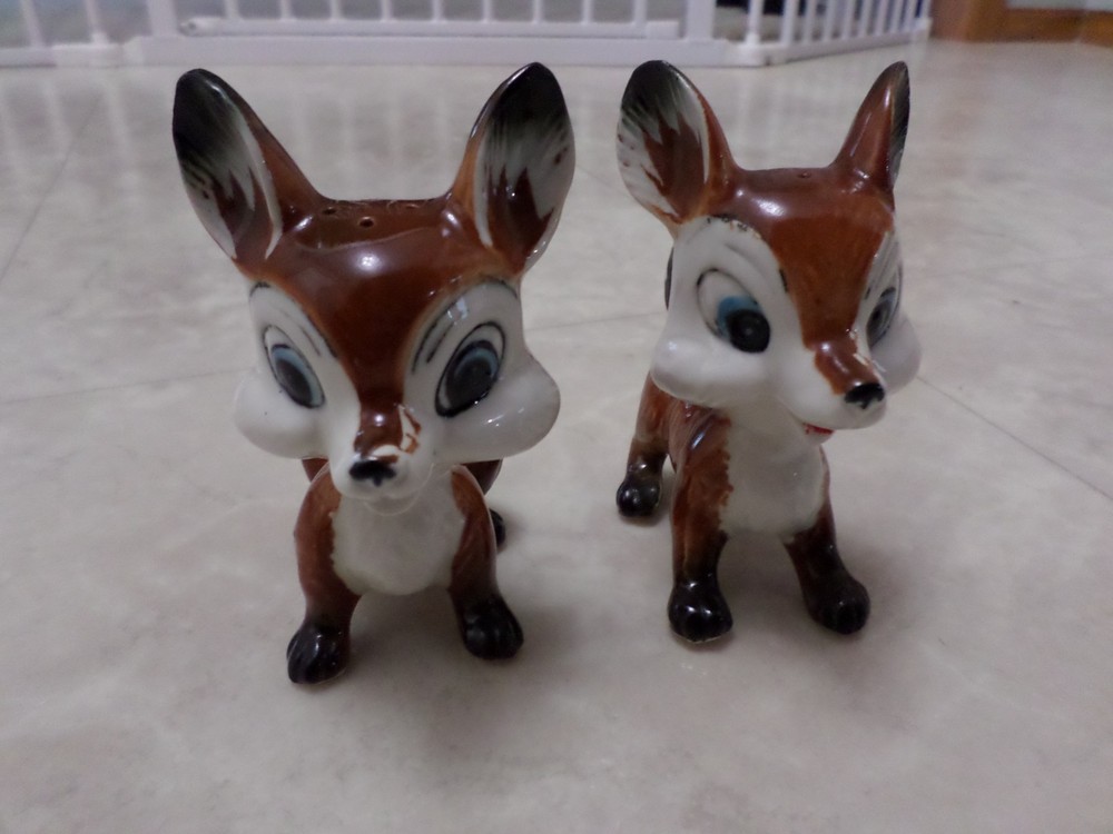Collectible , Mid Century, Ceramic Brown Fox Salt/ Pepper Shakers Pair