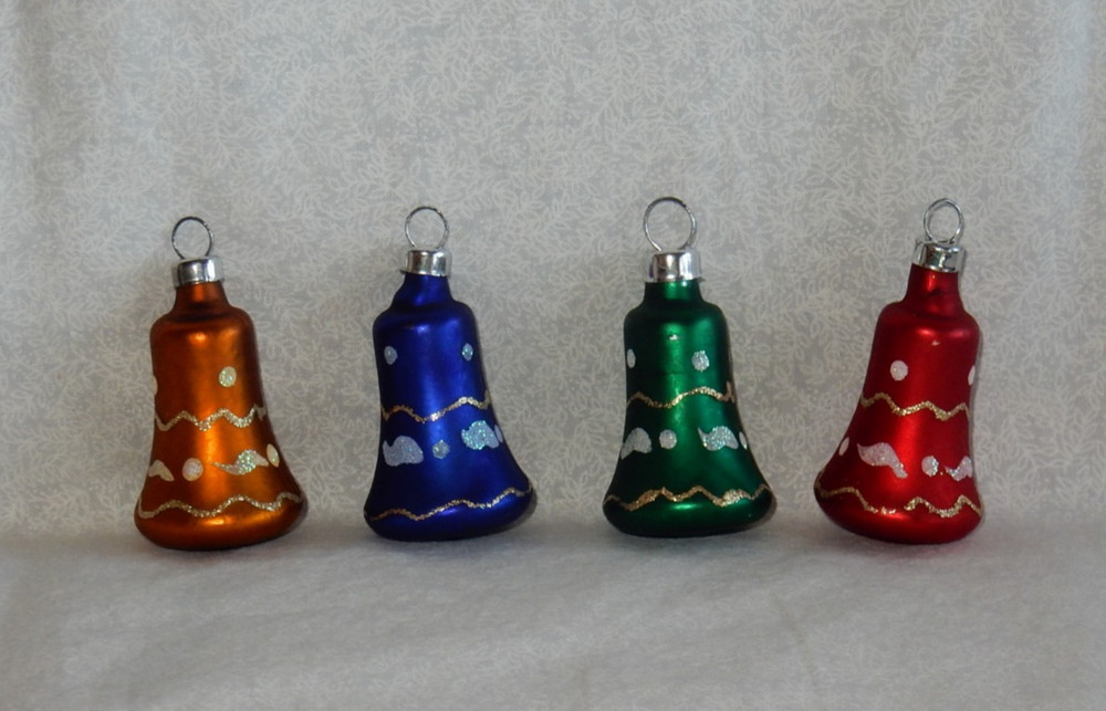 Christmas Trimmeries Bradford Novelty Glass & Glitter Small Bell Ornaments - 4