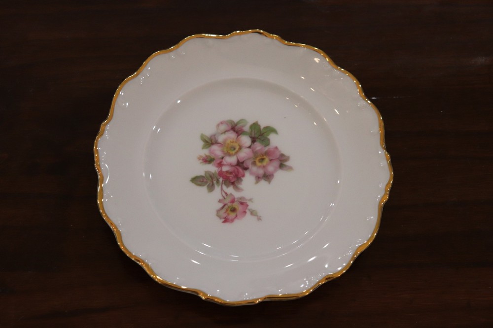Schumann Bavaria Briar Rose Bread and Butter Plate 6in - Gold Trim, Pink rose