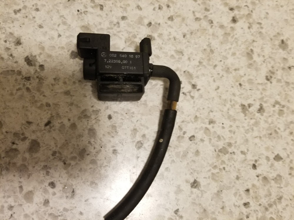 Mercedes W221 W164 R171 W203 W209 W210 OEM Vacuum Change Over Valve 7.22355.01.0