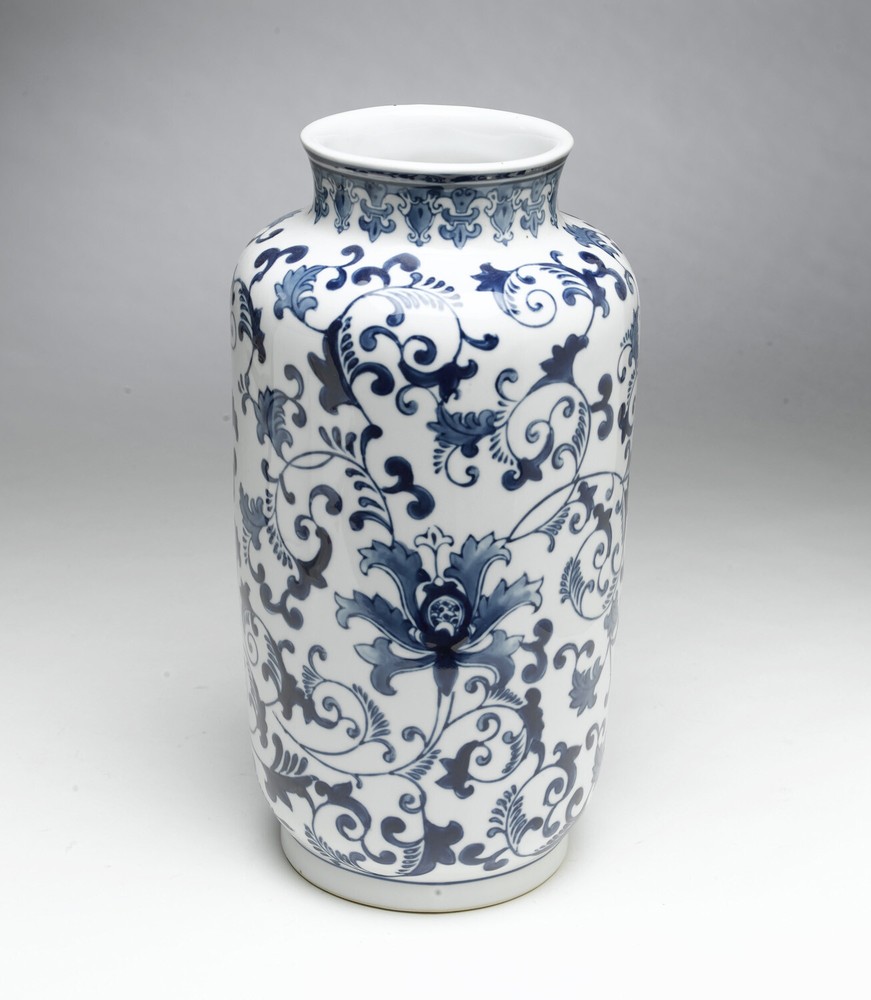 Zeckos AA Importing 59700 Blue And White Vase