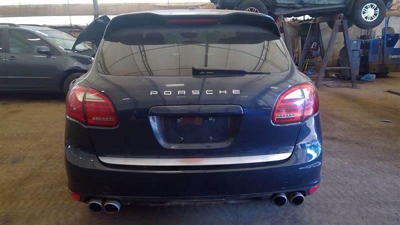 Driver Left Front Spindle/Knuckle Fits 11-18 PORSCHE CAYENNE 6094905
