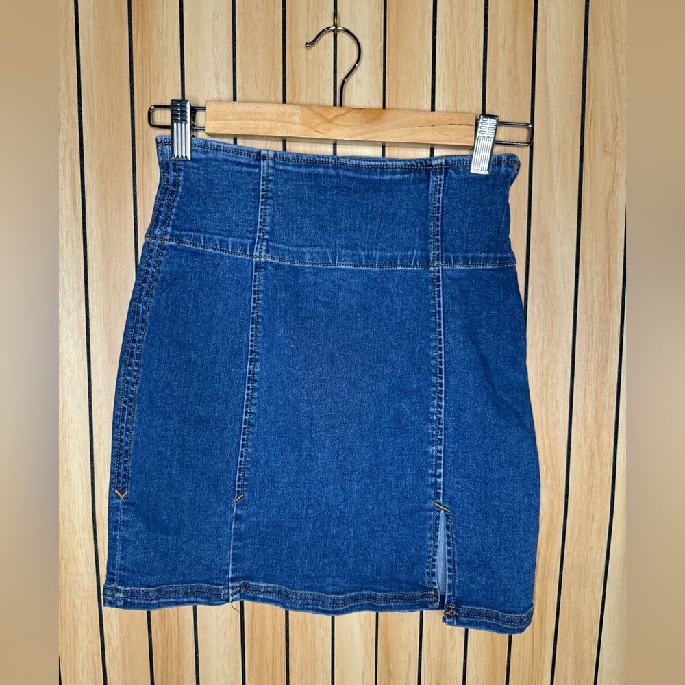 Free People Stretch Mini Skirt Size 0 Soft Comfort Fit