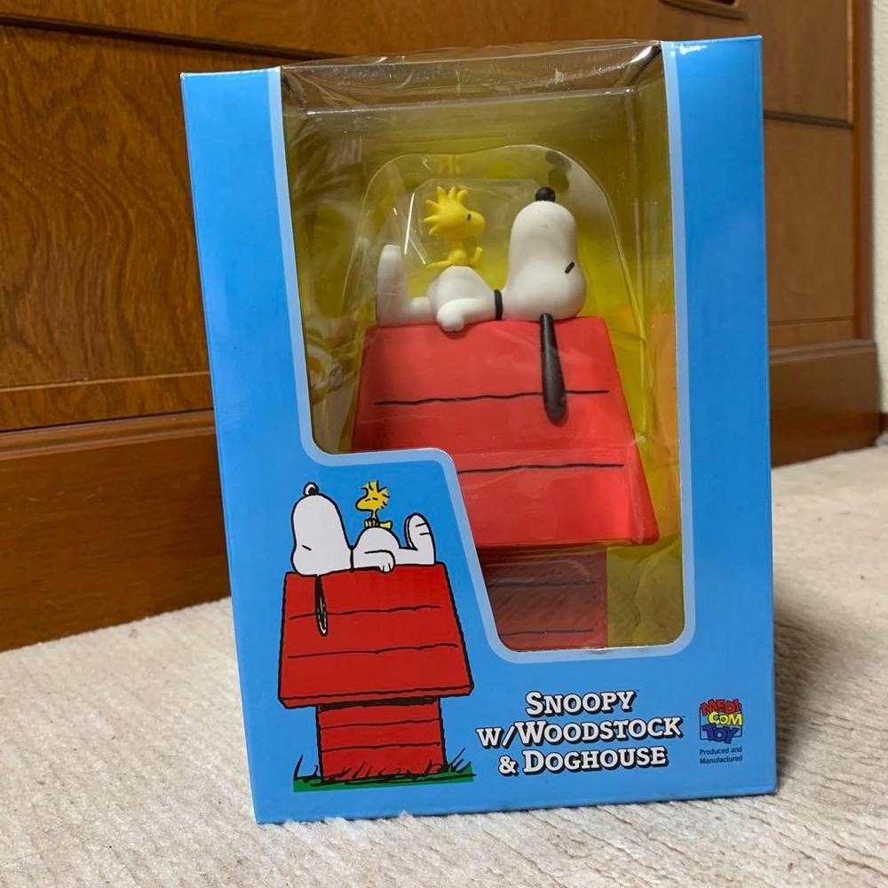 Medicom Toy VCD Snoopy Dog House Figure with Woodstock Collectible New