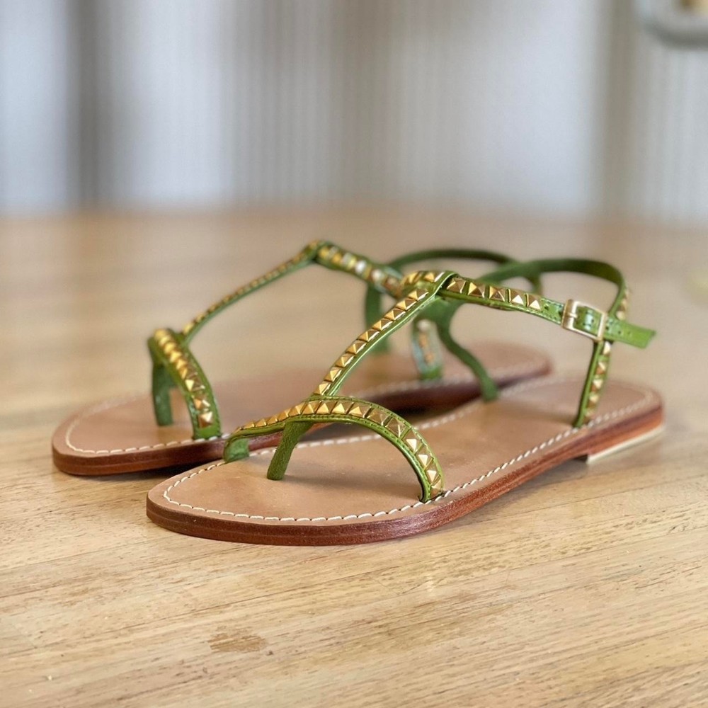 NIB Mystique Sandals Olive Green Leather Gold Studded Thong Sandal Size 8