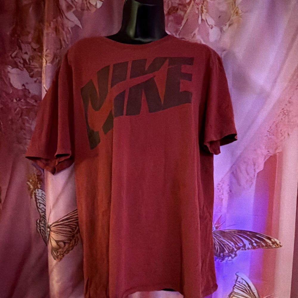 Nike Red Logo Graphic Print Cotton Crew Neck Short Sleeve T-Shirt Men's L