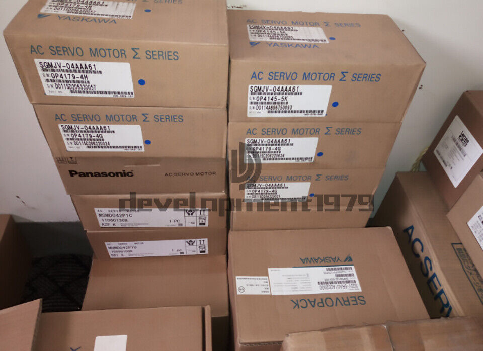 ONE NEW servo motor MSM042A1C #A6-37