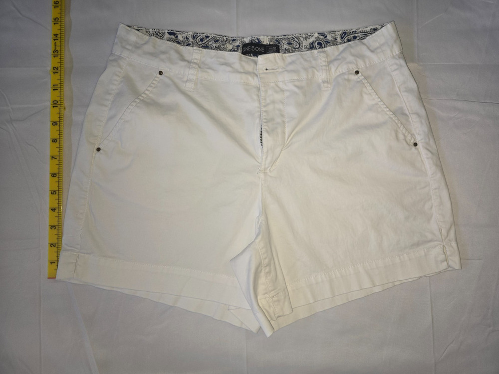 one5one cotton blend women's shorts, 5 inch inseam size 12, white in color