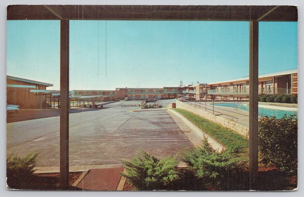 Raleigh NC College Inn Motor Lodge Restaurant Swimming Pool Postcard