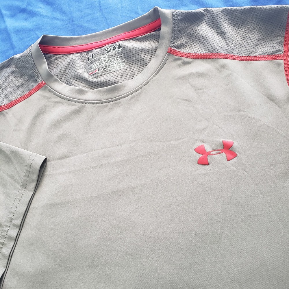 Under Armour Fitted Heatgear Crew Neck Shirt Mens M Gray Camo Mesh Back Athletic