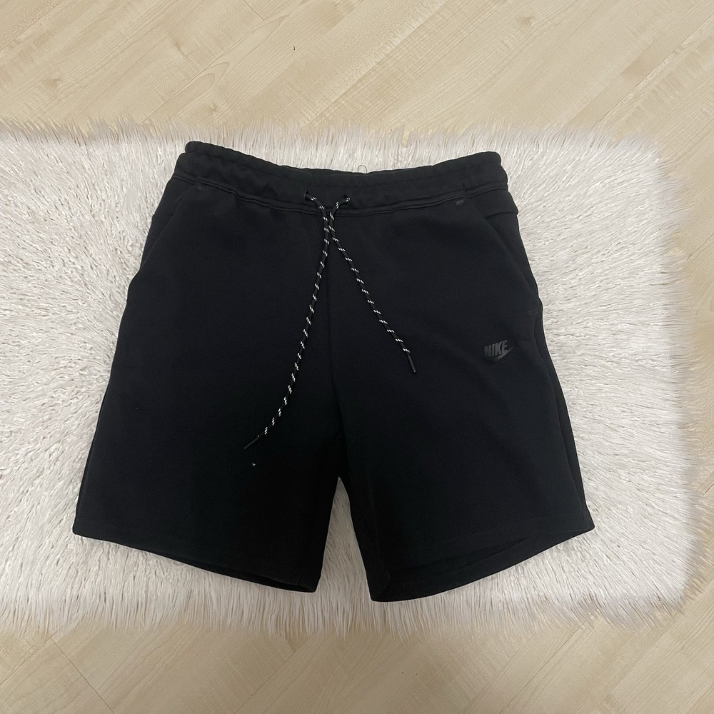 Nike Sportswear Tech Fleece Men's Shorts, L- Black