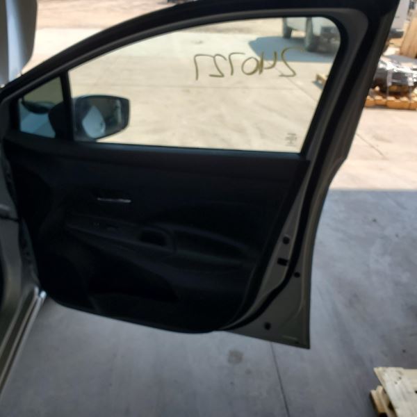 VERSA     2020 Front Door Trim Panel 1023977