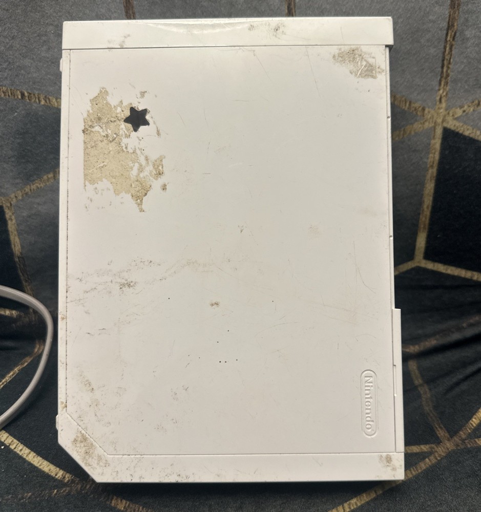 Nintendo Wii Console RVL-001 White - FOR PARTS OR REPAIR ONLY