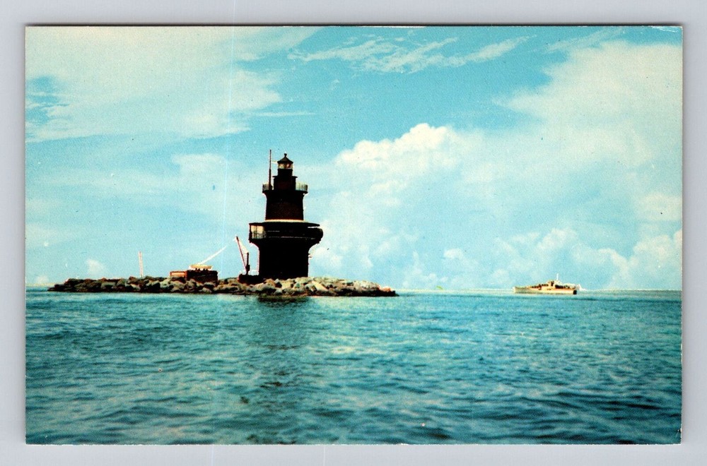 Orient Point NY-New York, Orient Point Light House, Vintage Souvenir Postcard
