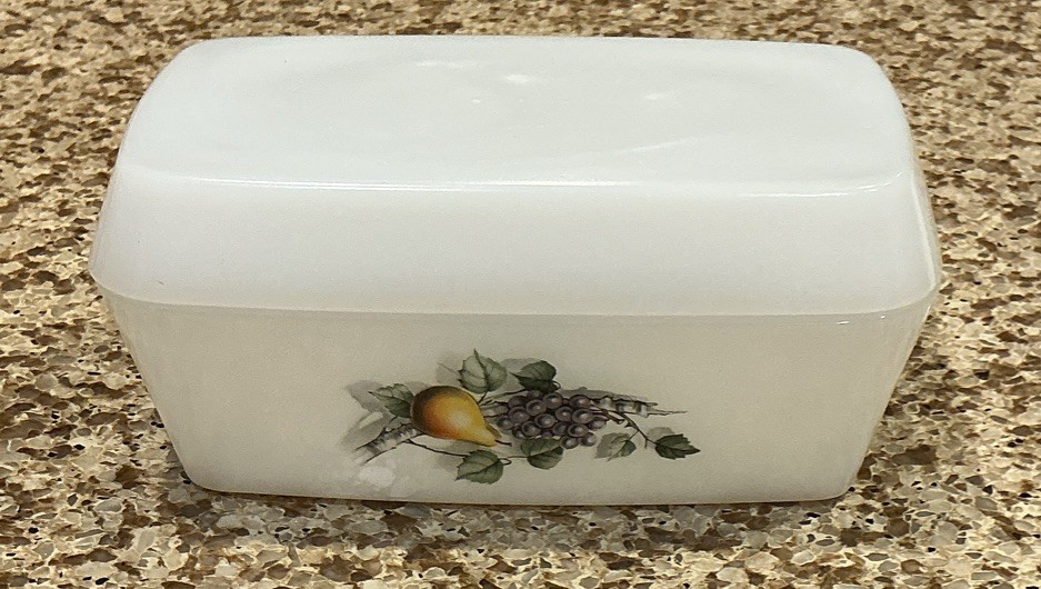 ARCOPAL FRUITS DE FRANCE BUTTER DISH 6 INCH 1950s VINTAGE MILK GLASS