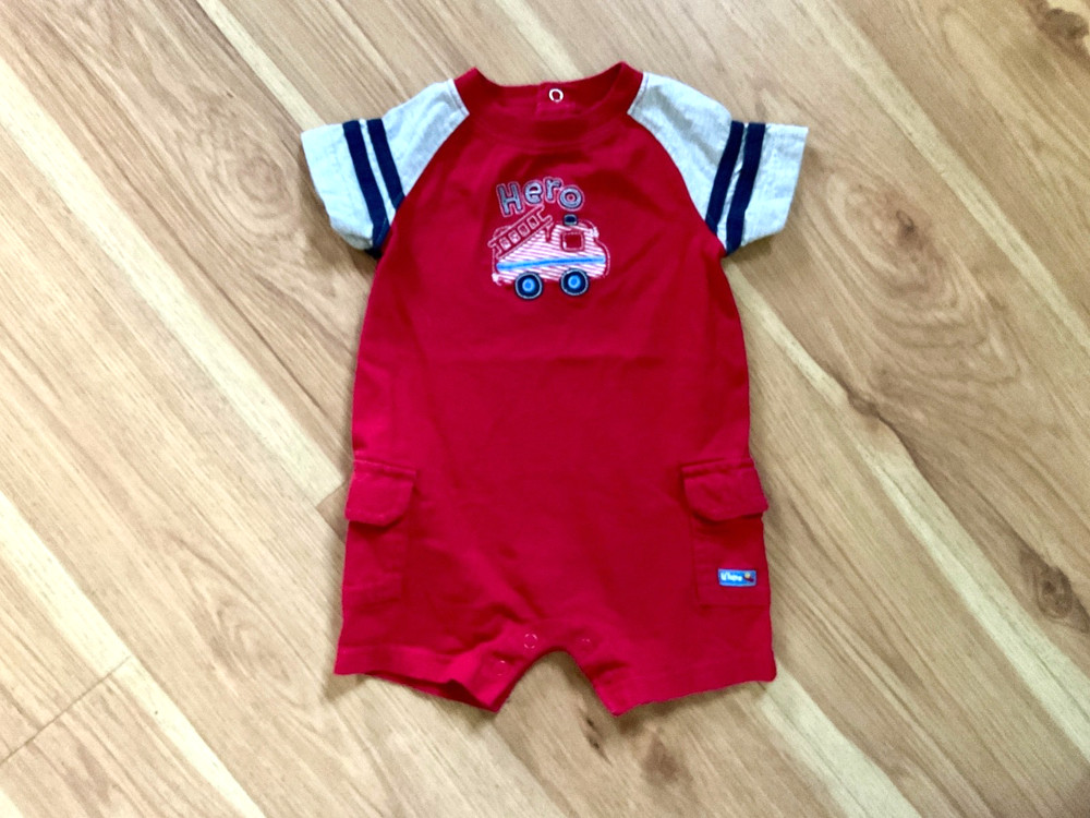 CARTER’S Baby Boy Romper Size 9 Months