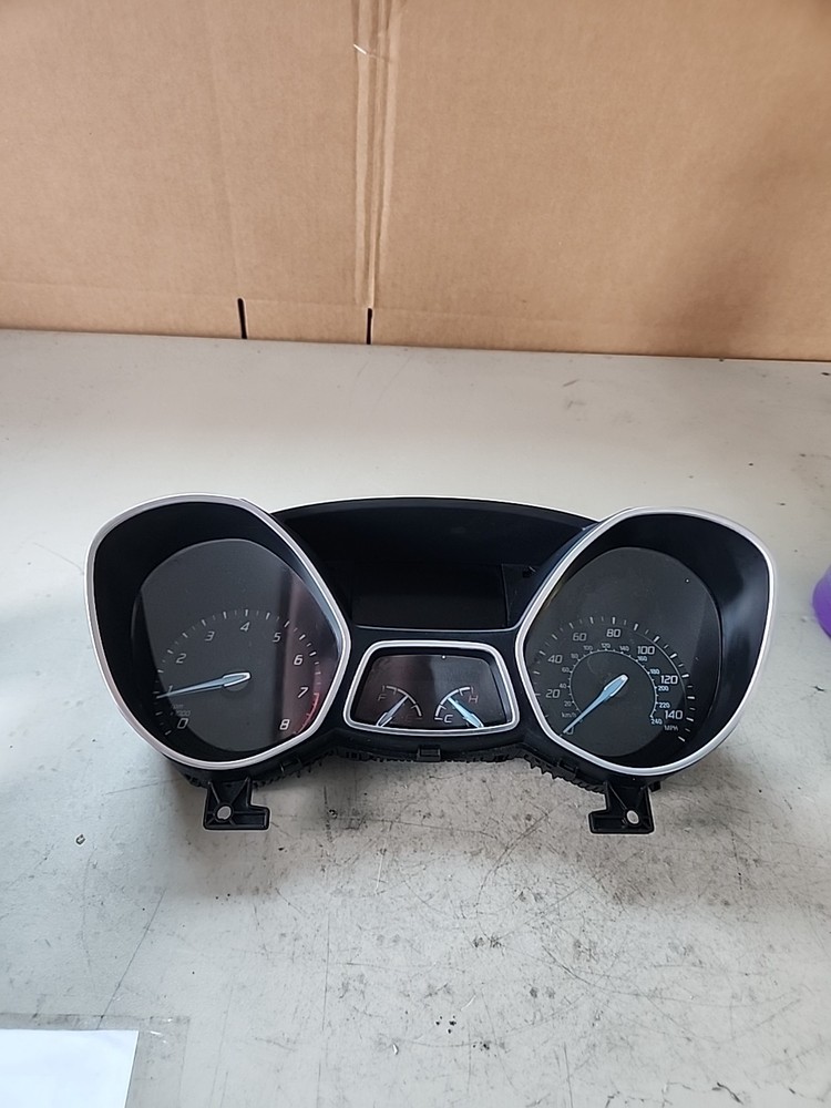 2013 FORD FOCUS Speedometer Instrument Cluster 183,068 Miles 2534210