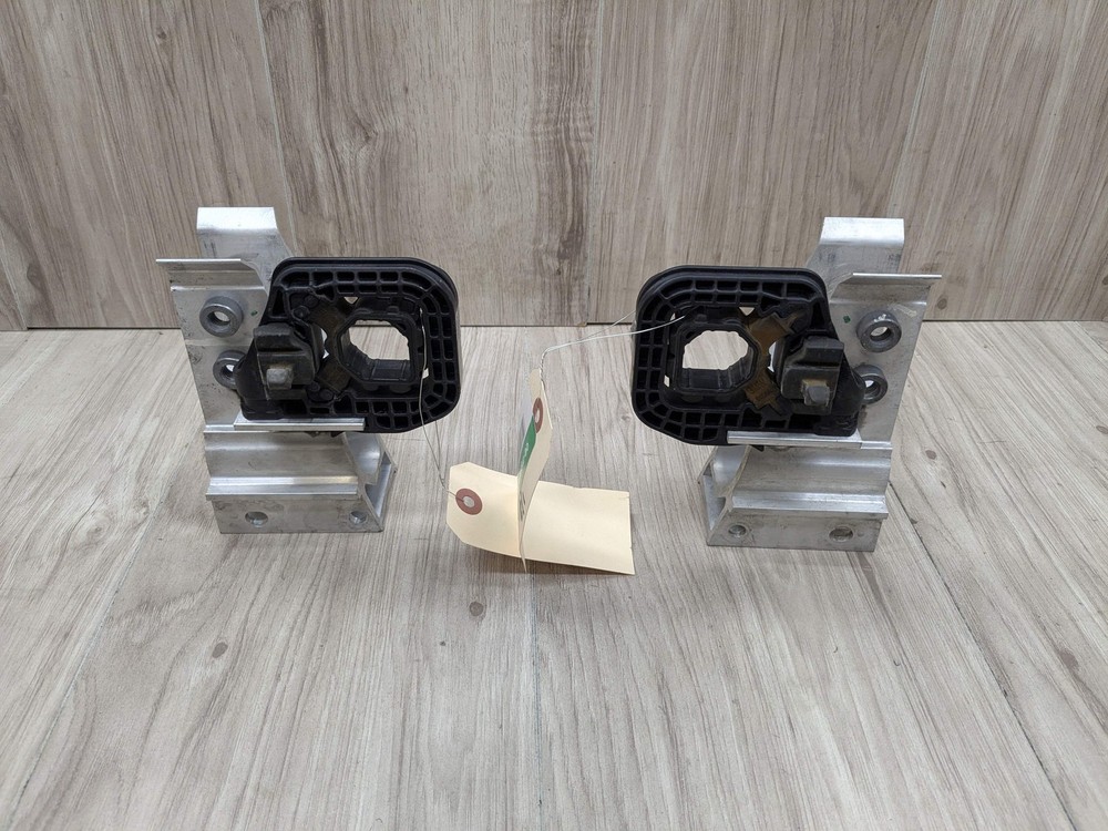 OEM BMW G20 G22 G26 G42 Left Right Radiator Carrier Support Bracket SET