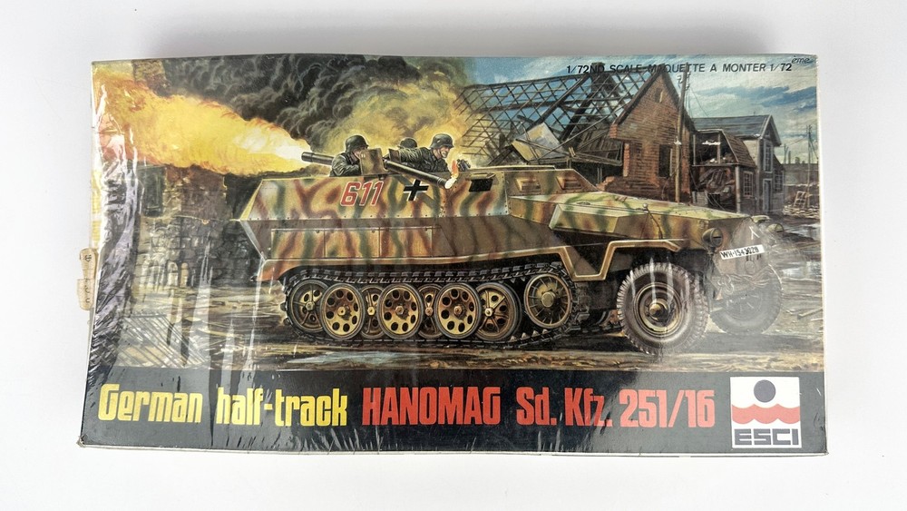 ESCI 8055 German Half-Track Hanomag Sd.Kfz. 251/16 1/72 Scale Plastic Model Kit