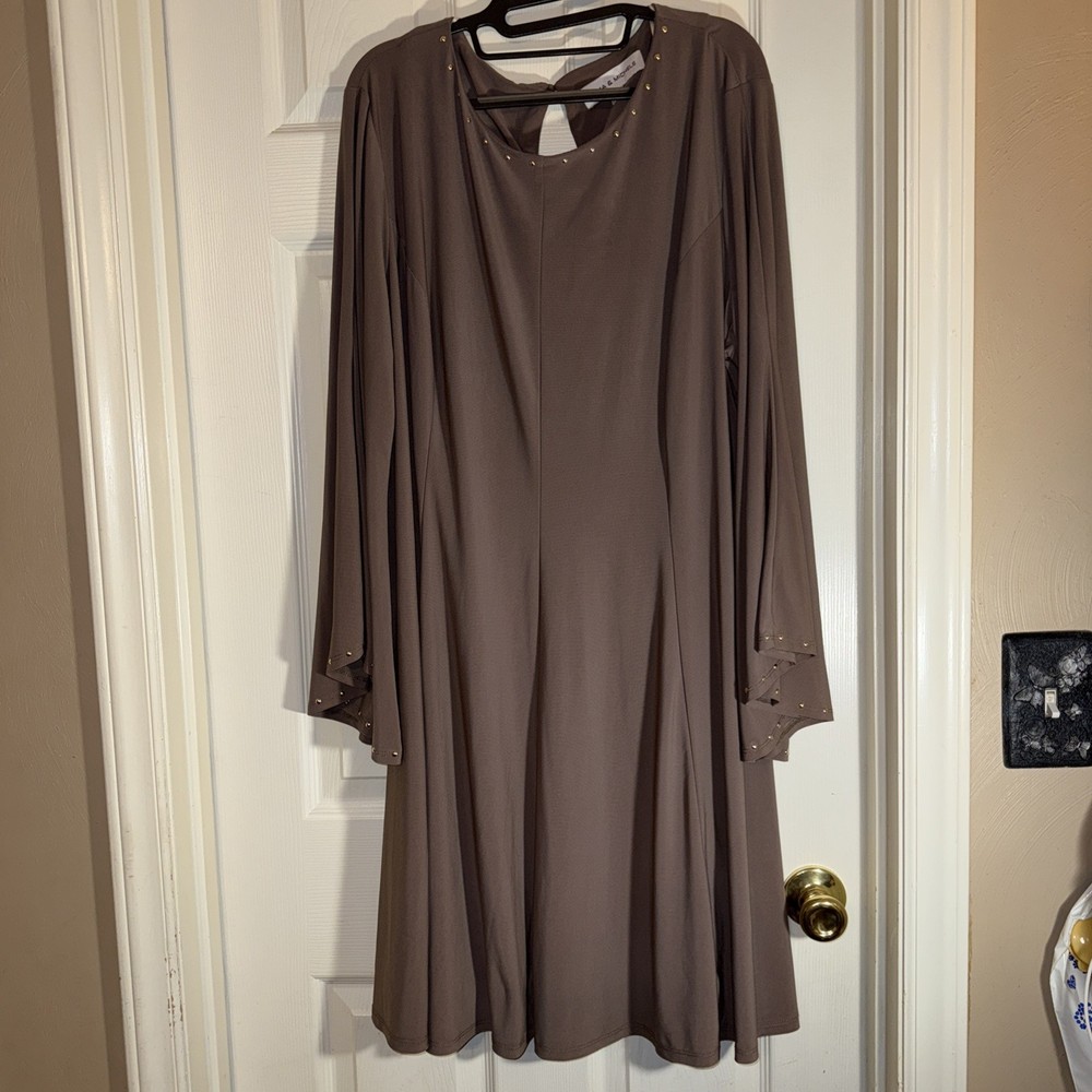 Emma & Michele Size 3X Coffee Color With gold Shift Dress Long Flare Sleeve