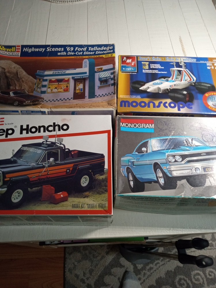 Vintage Car Models Lot