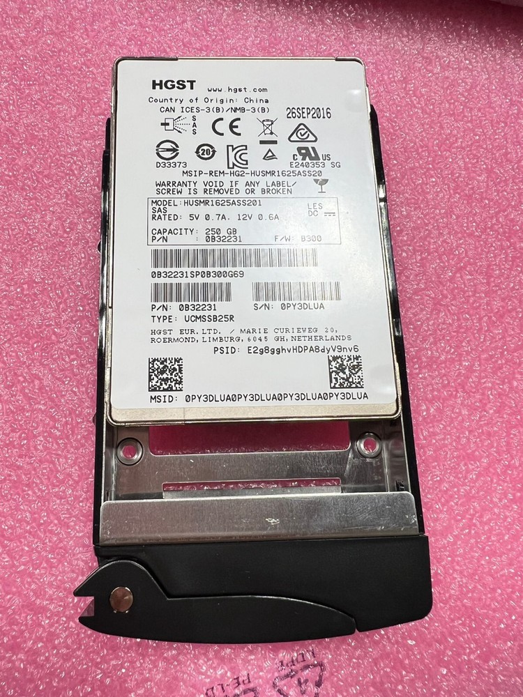 Lot of 5 - HGST HUSMR1625ASS201 250GB SSD SAS 12G 12Gbps 2.5