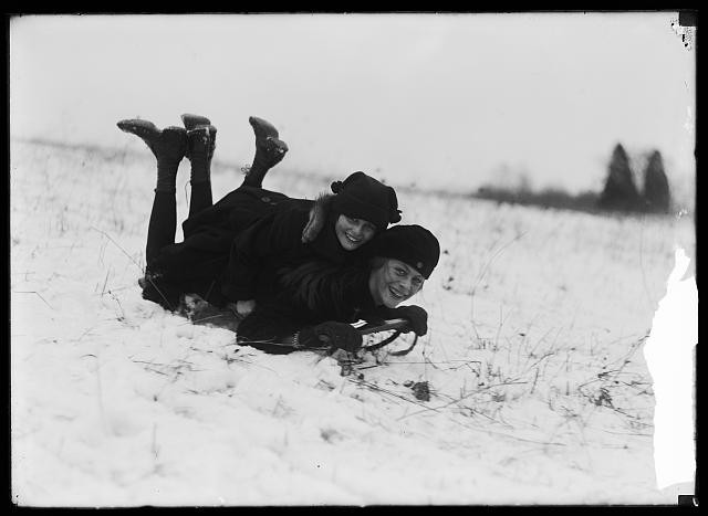 Photo:Washington DC 1910s Children Sledding in Snow Winter Scene