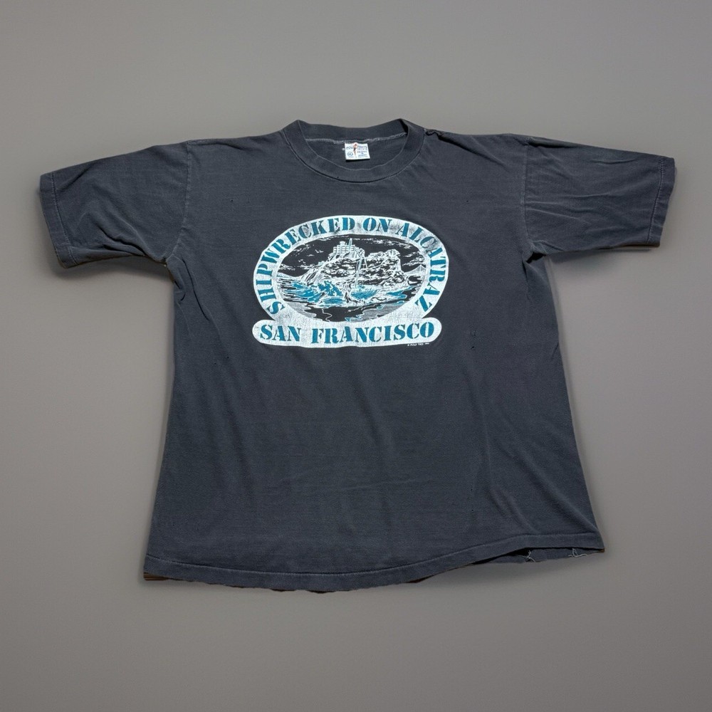 Vintage 90s Faded Distressed Shipwrecked On Alcatraz San Francisco Shirt Size XL