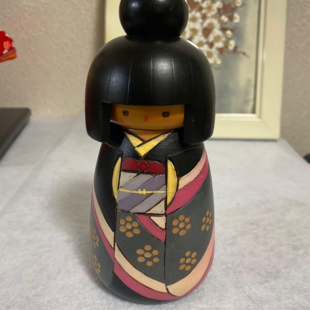 Kazuo Takamisawa Vintage Kokeshi Doll 17cm Japan Wood Craft Collectible