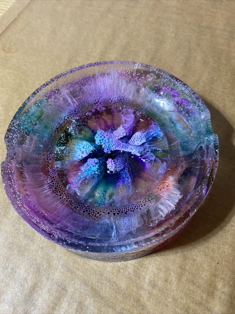 Abstract Bubble Design Resin Ashtray for Modern Decor-image
