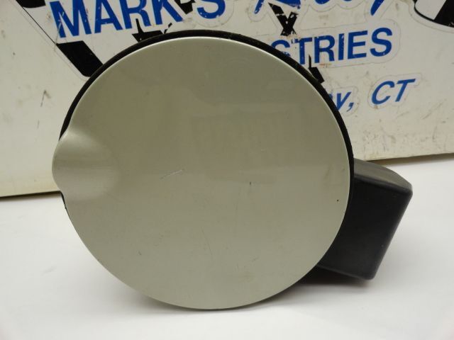 9-3       2005 Fuel Filler Door 152039