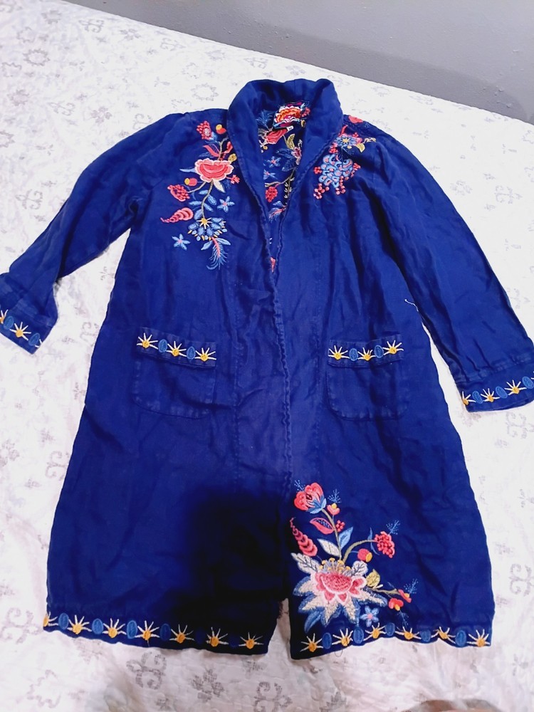 Johnny Was women's blue kimono with embroidered flowers, size M