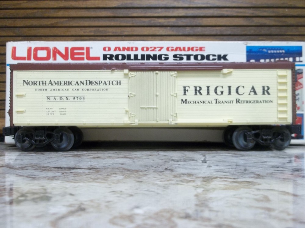 Lionel 6-5703 O Gauge North American Dispatch Refrigerator Car #5703 EX/Box