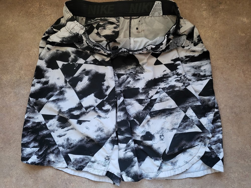Nike Men's Dri-FIT Basketball Shorts Black/White Size Large