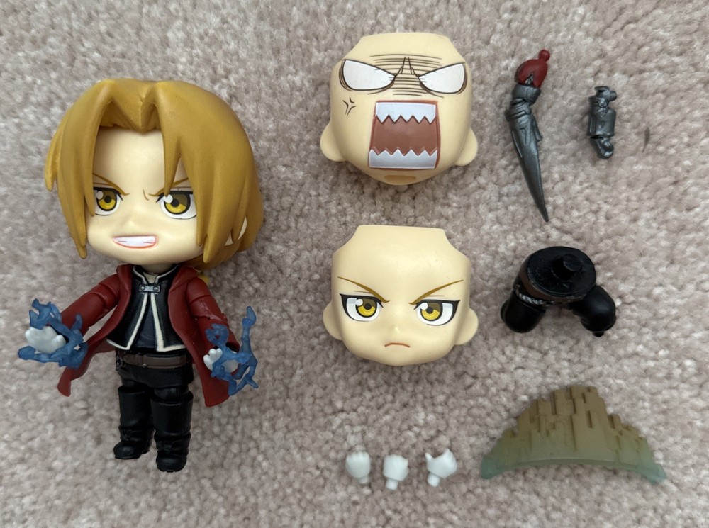 Fullmetal Alchemist Edward Elric 4” Figure With Interchangeable Parts
