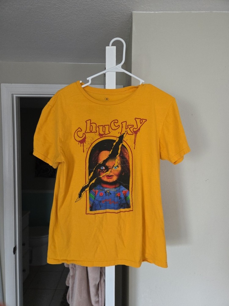 T-Shirt Size M Chucky Yellow Men’s
