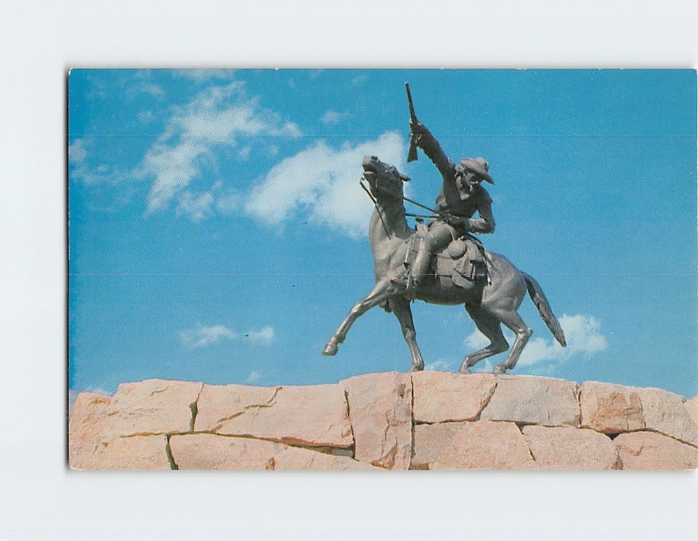 Postcard Buffalo Bill Statue Cody Wyoming USA