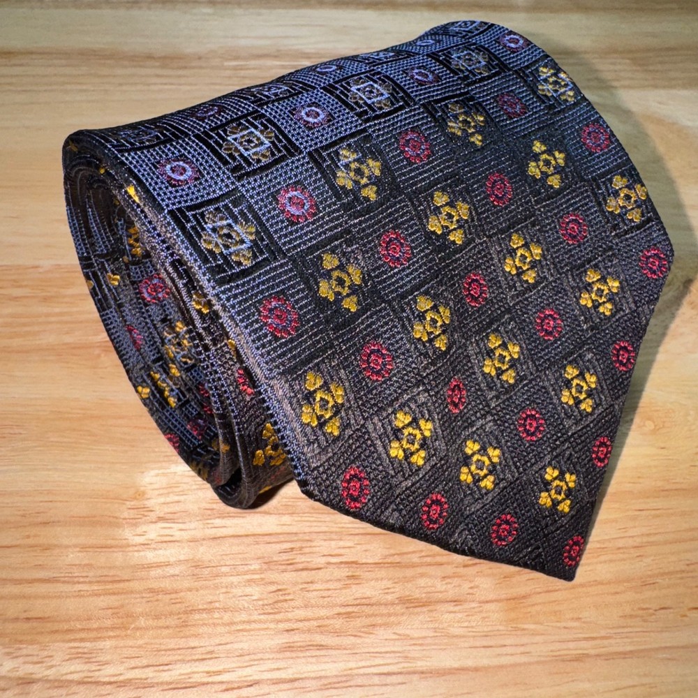 Sartori Neck Tie Silk Made in Italy Neat Medallion Pattern Navy Gold Red