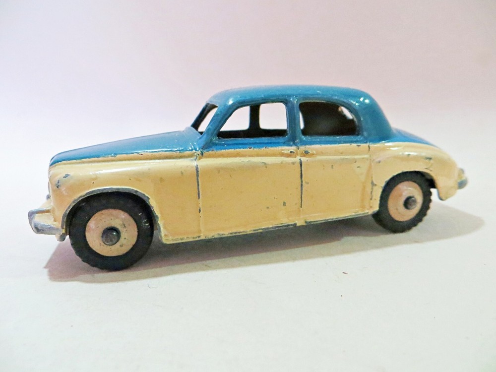DINKY 156 'ROVER 75' CREAM/BLUE. VINTAGE, COMPLETE. GOOD.